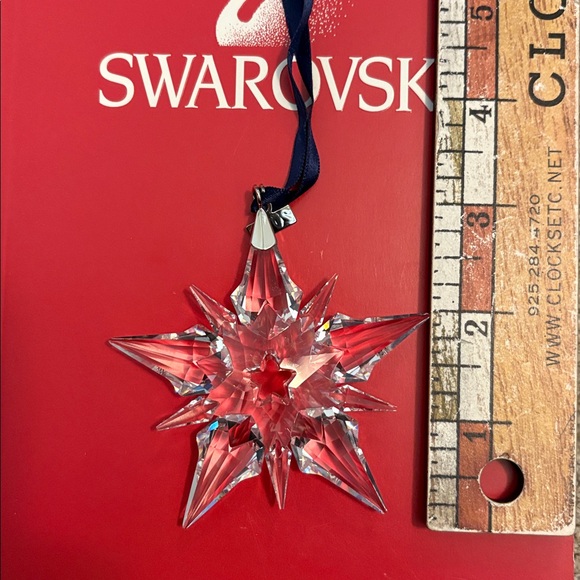 Swarovski Crystal snowflake Christmas ornament 2001 - Picture 3 of 5